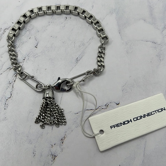 NWT French Connection Silver Tassel Safety Pin Bracelet. - Picture 3 of 6